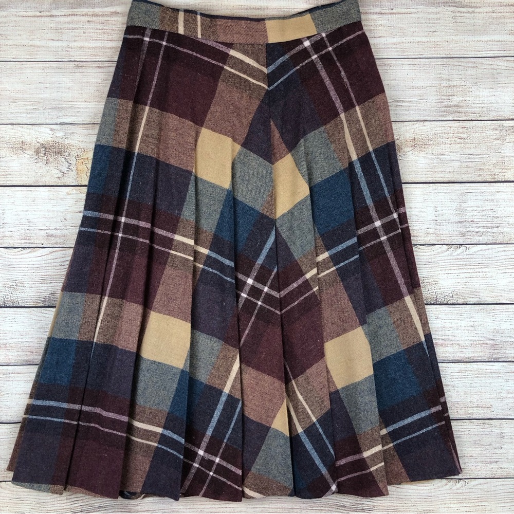 Beautiful Vintage 70’s/80’s Mr. Mort Plaid Wool Pleated Skirt